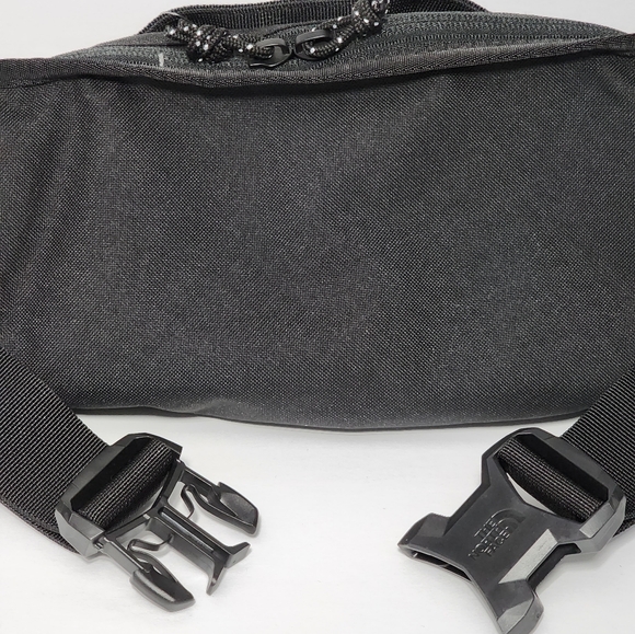 The North Face Bozer Hip Fanny Pack III-L Wasabi Green Black - Picture 9 of 11